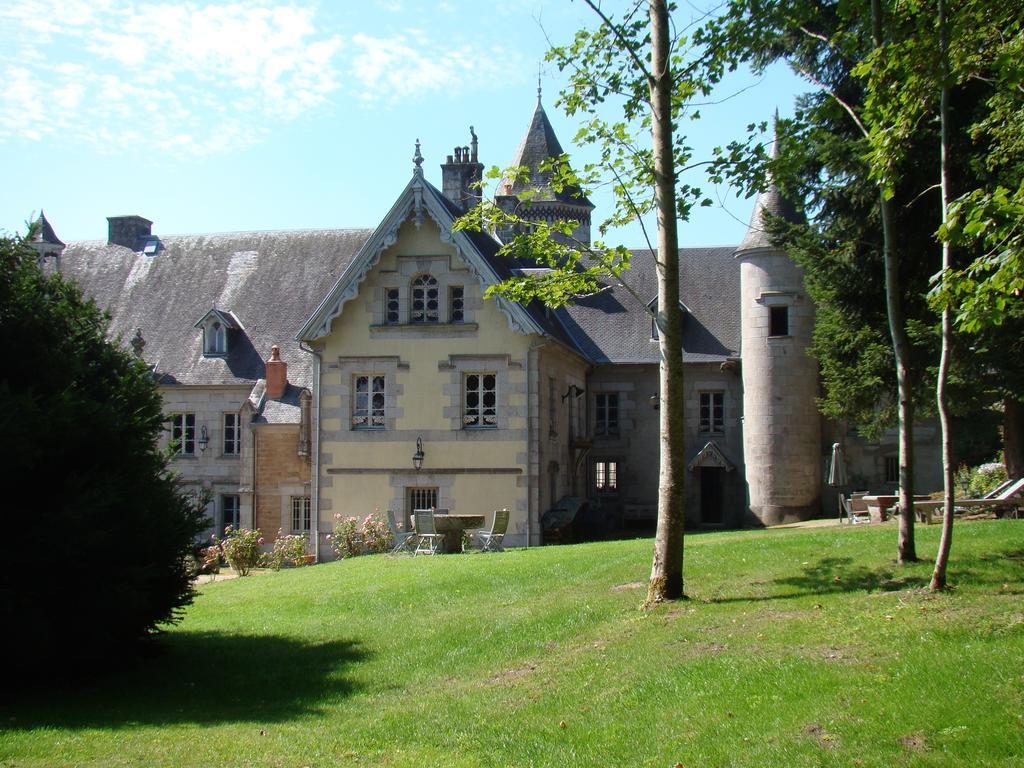 Château de Crocq - Chambres d'Hôtes de Charme Extérieur photo
