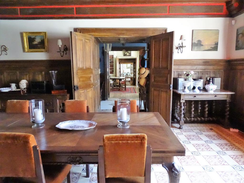 Château de Crocq - Chambres d'Hôtes de Charme Extérieur photo