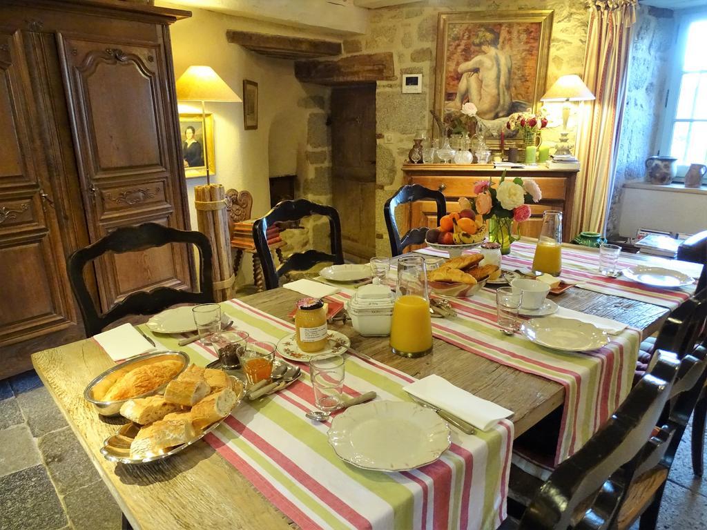 Château de Crocq - Chambres d'Hôtes de Charme Extérieur photo